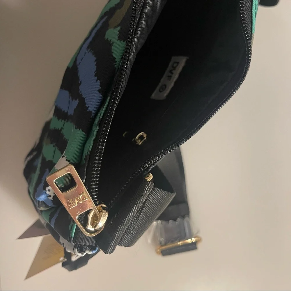 Diane Von Furstenberg for Target crossbody - Picture 3 of 7
